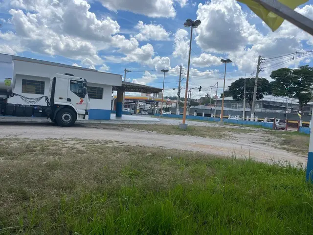 TERRENO COMERCIAL DE ESQUINA COM 1140M²  - JUNDIAÍ/SP