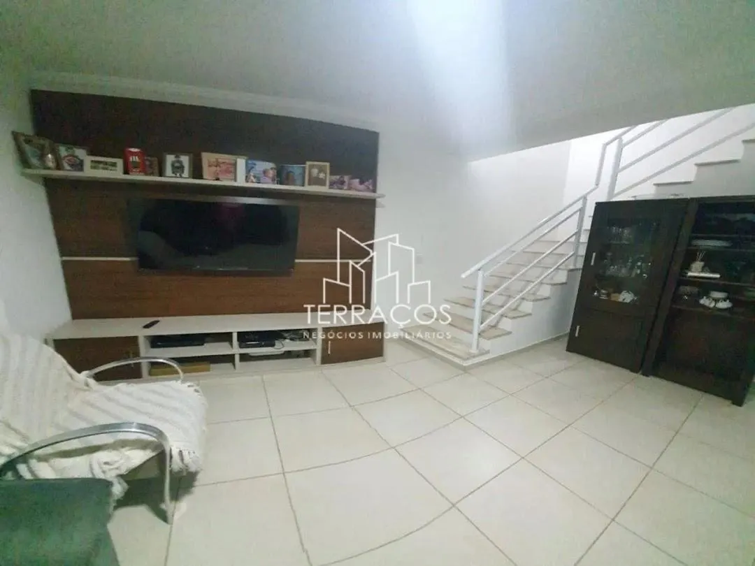 CONFORTÁVEL SOBRADO À VENDA NO CONDOMÍNIO RESIDENCIAL VILLAGIO DI SAN FRANCESCO, MEDEIROS, JUNDIAÍ SP — foto 2