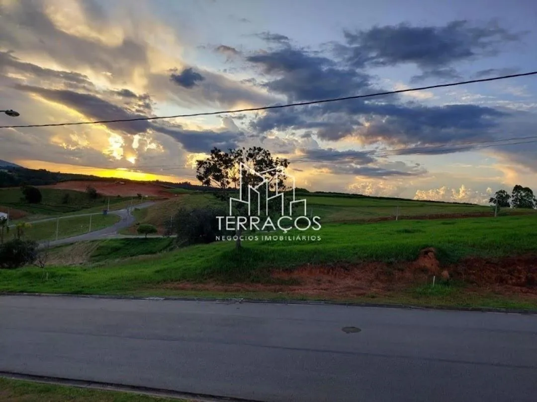 ÓTIMO TERRENO COM VISTA PARA O POR DO SOL À VENDA NO CONDOMÍNIO TERRAS CAXAMBÚ EM JUNDIAÍ SP.