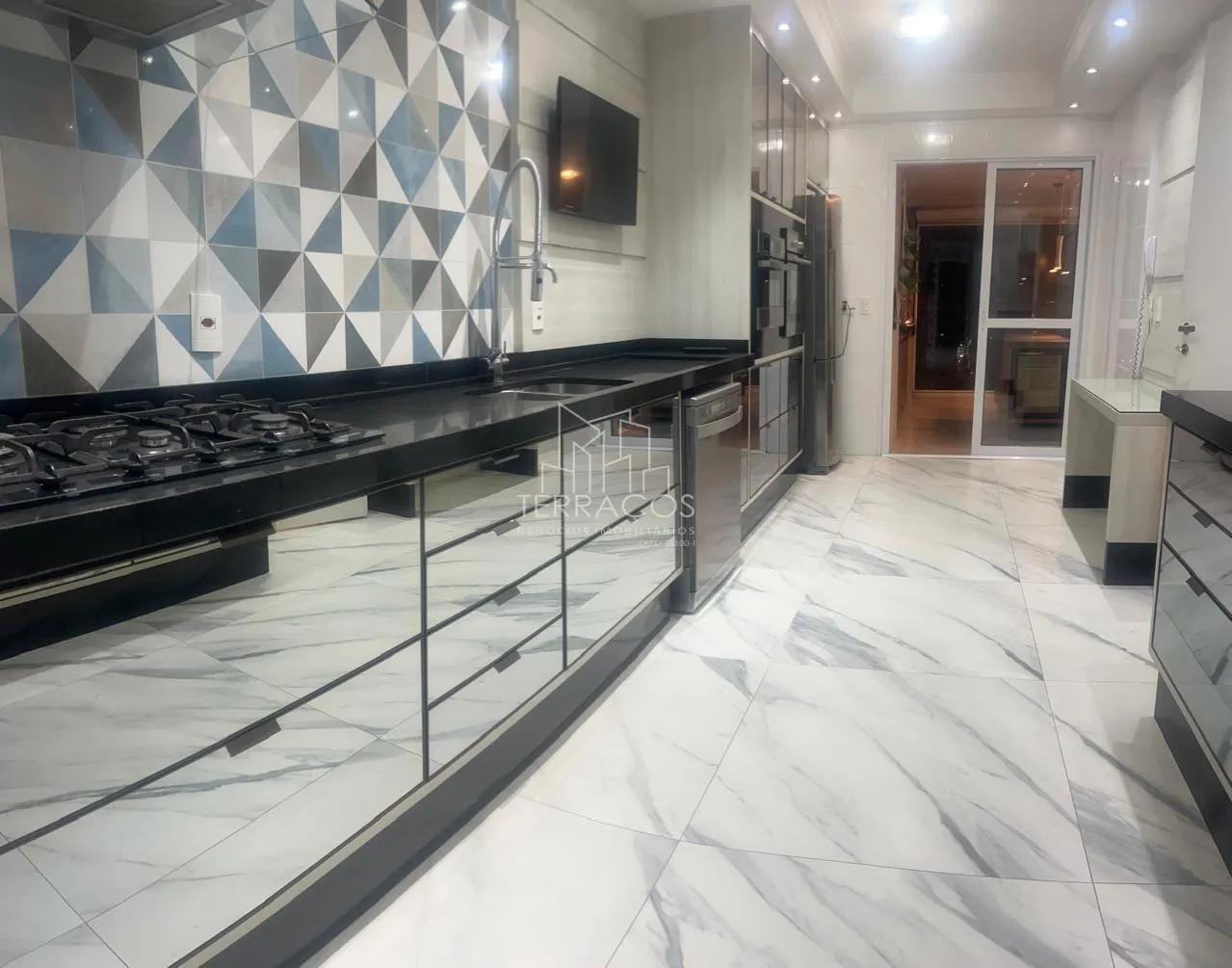Varanda — apartamento de 2 quartos 216m² locação em Jardim São Bento, Jundiaí SP R$ 12.500