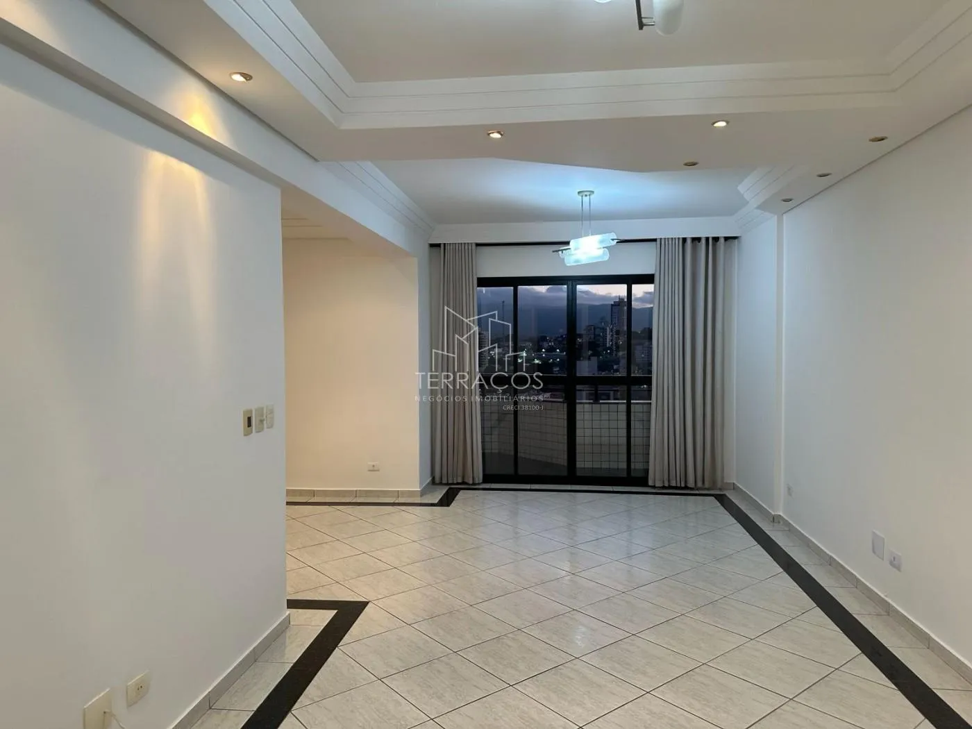 APTO. ED. CONCORDE - 3 DORM/SUÍTE - ANDAR ALTO - 123 M² - JUNDIAÍ/SP