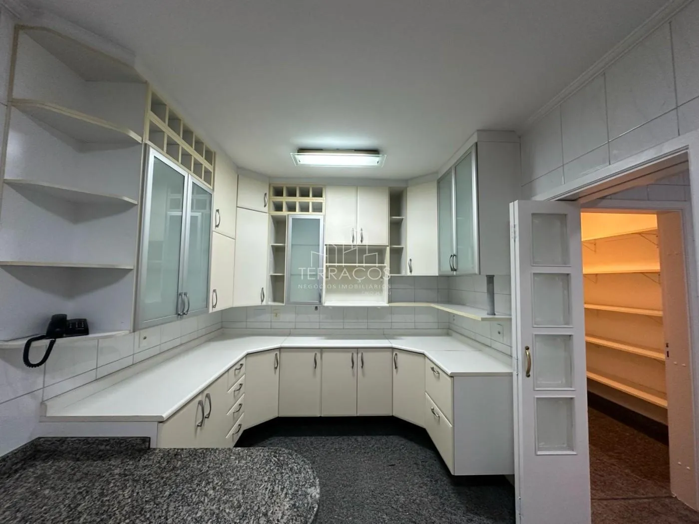 Garagem — apartamento de 3 quartos 135m² venda em Centro, Jundiaí SP R$ 850.000