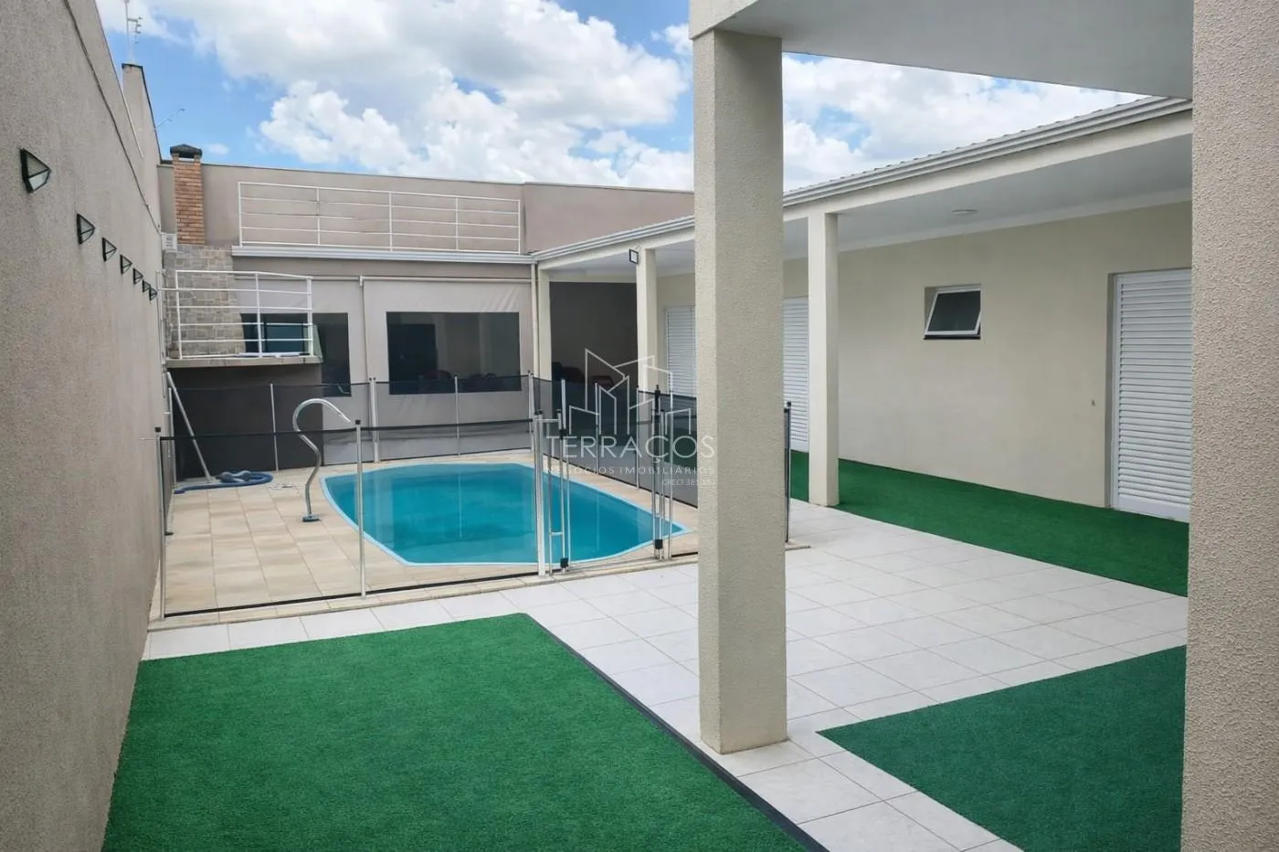 Foto 2 — RESIDENTIAL / SOBRADO em Horto Santo Antonio, Jundiaí