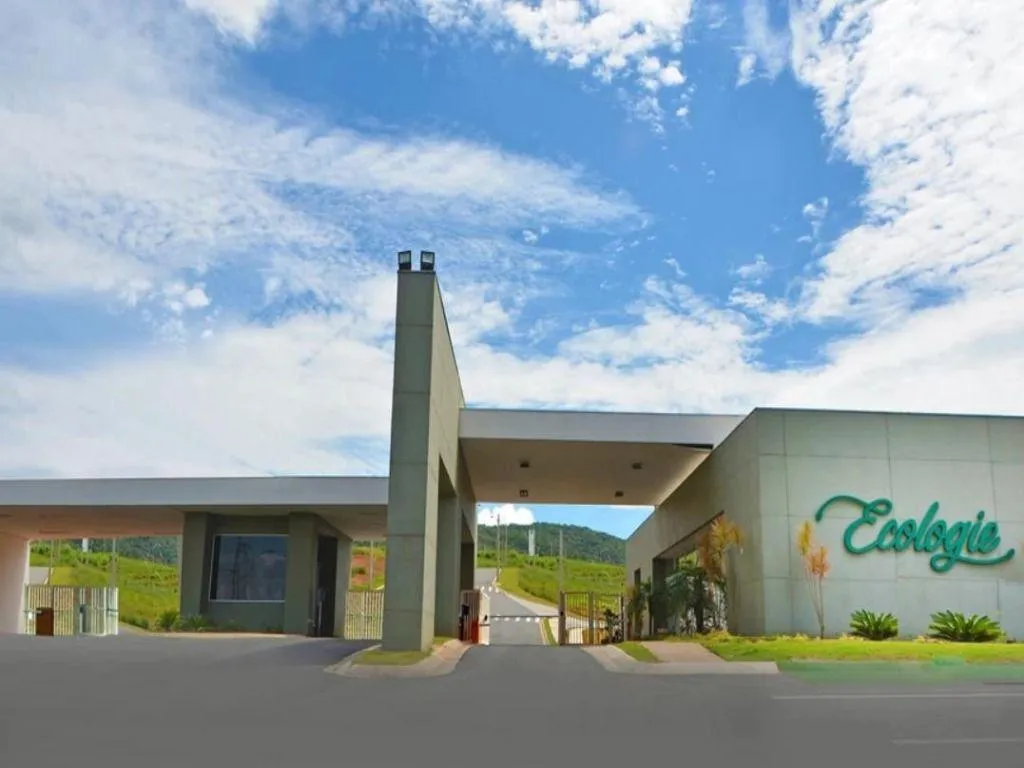 Área externa — casa de 3 quartos 237m² venda em Bairro Itapema, Itatiba SP R$ 1.600.000