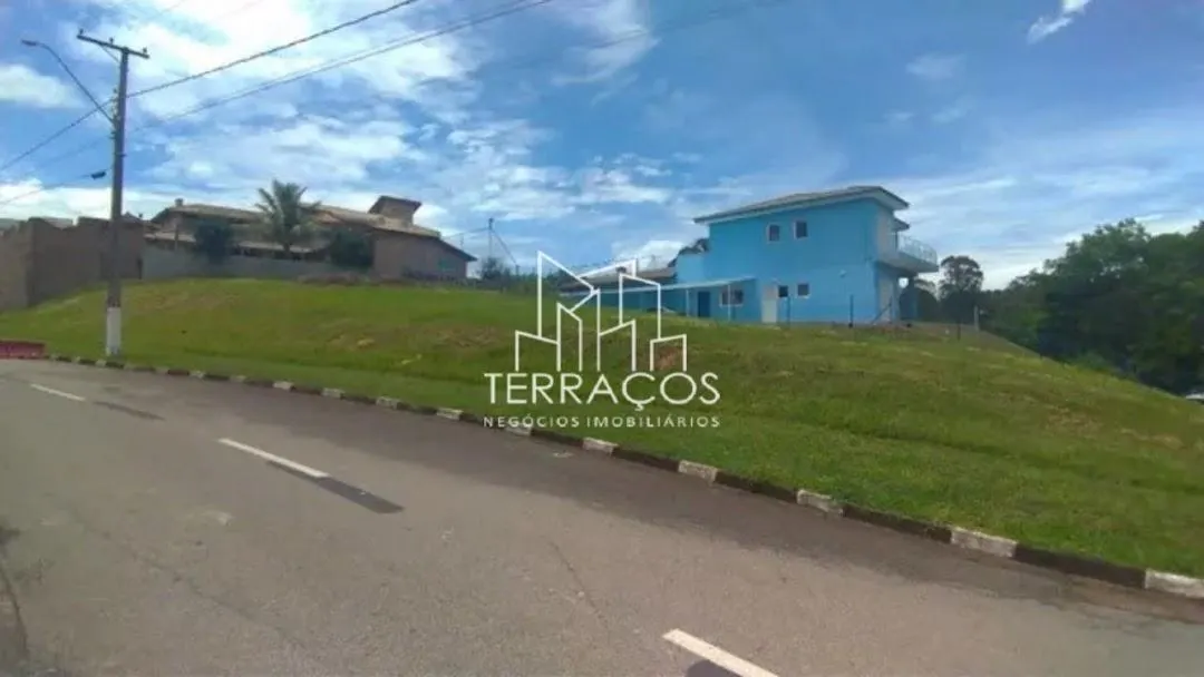 TERRENO DE ESQUINA EM ACLIVE À VENDA, CONDOMÍNIO RESIDENCIAL DOS LAGOS, ITUPEVA SP, PROJETO JÁ APROVADO — foto 2