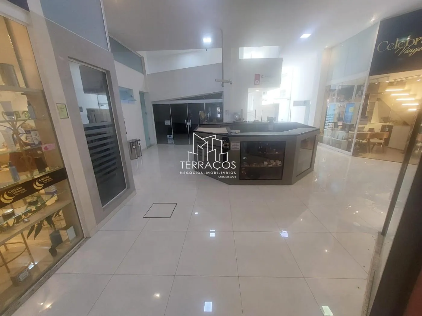 Garagem — imóvel comercial 10m² locação em Jardim Samambaia, Jundiaí SP R$ 1.200