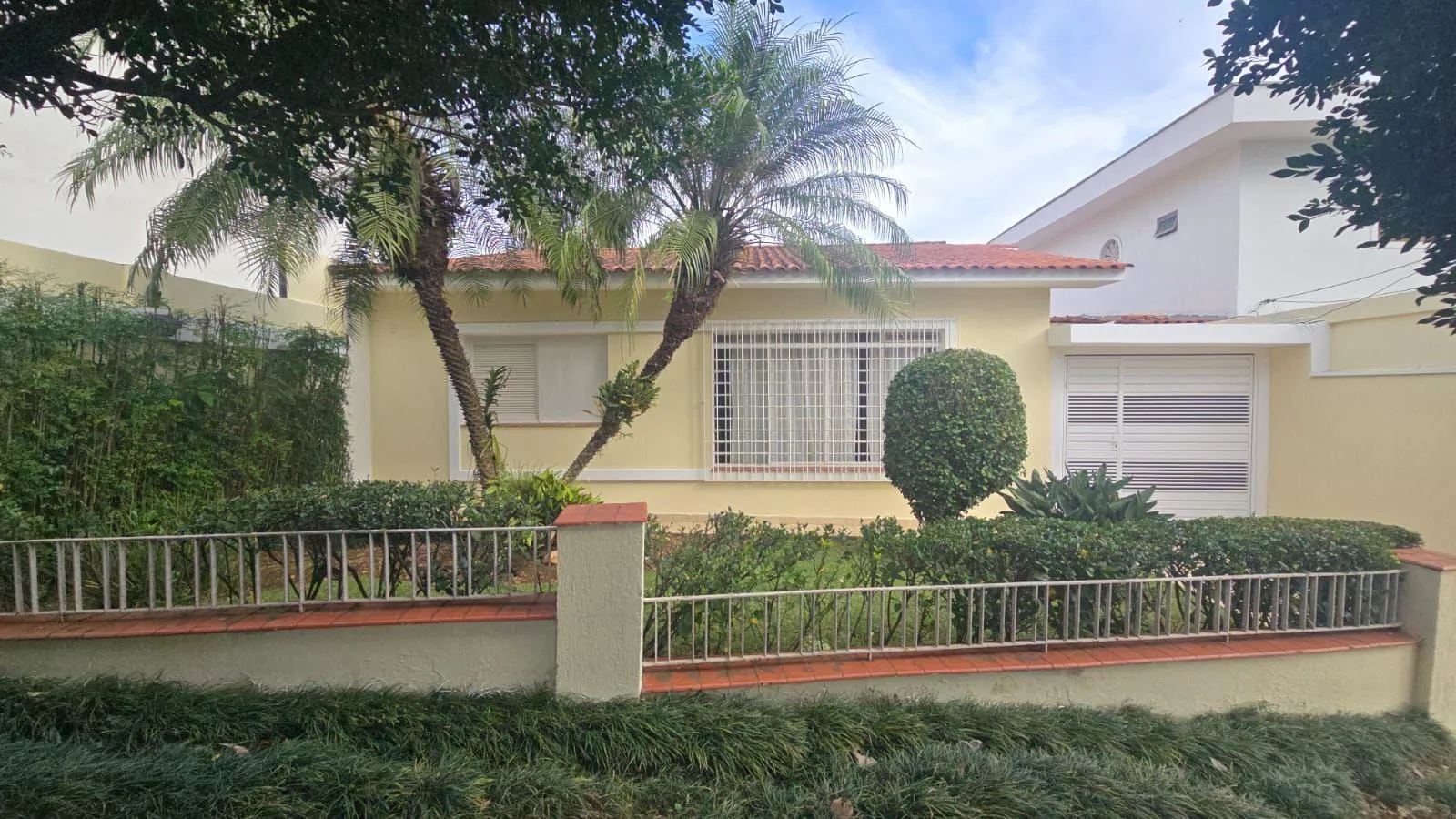 Casa com 3 dorm(1 suíte), 02 vagas à venda, 181 m² por R$ 1.049.000 - Jardim Londrina - São Paulo/SP