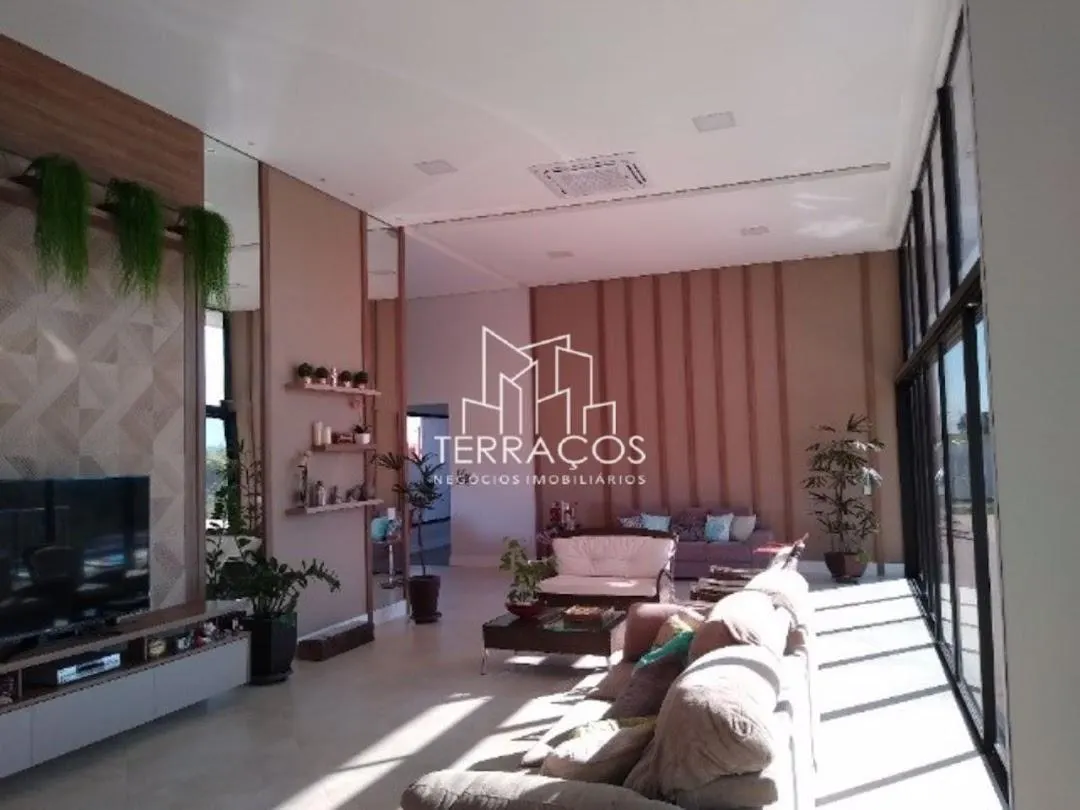 MAGNÍFICA CASA TÉRREA À VENDA , COM PÉ DIREITO ALTO, VISTA PARA A SERRA DO JAPI - MOBILIADA - CONDOMÍNIO TERRAS DA ALVORADA — foto 3
